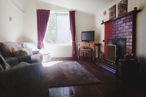 Glenbrook House And Cottage - Accommodation ACT 7
