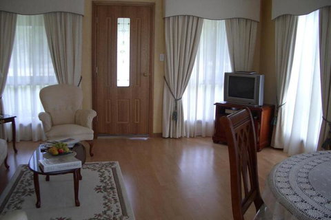 Carolynnes Cottages - Accommodation ACT 3