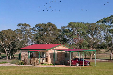 Carolynnes Cottages - Accommodation ACT 4