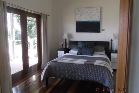 Outlook Hill Pavilion Suites & Spa Cottages - Accommodation ACT 4