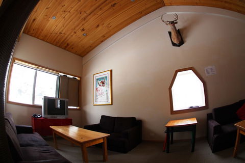 Sugarbush Lodge & Apartments - Accommodation ACT 4