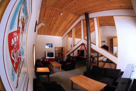 Sugarbush Lodge & Apartments - Accommodation ACT 1