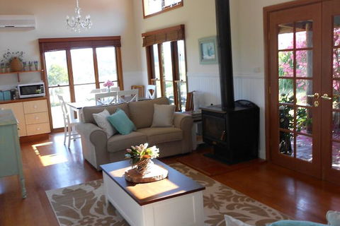 Milton Country Retreat The Chocolate Cottages - Accommodation ACT 2