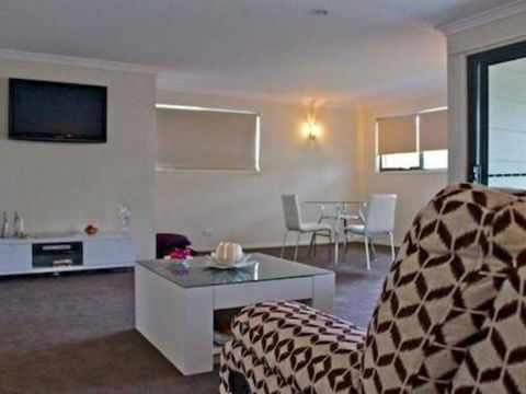 Breeze Bed & Breakfast - Accommodation ACT 5