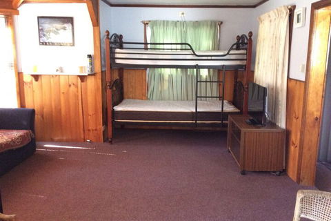 Crayfish Creek Van & Cabin Park - Accommodation ACT 2