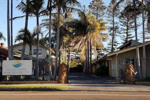 El Lago Waters Tourist Park - Accommodation ACT 0