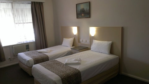 Lindy Lodge Motel - Accommodation ACT 1
