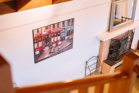 Outlook Hill Vineyard Cottages - Accommodation ACT 3