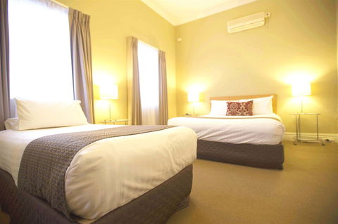 Globe Apartments - Accommodation ACT 6