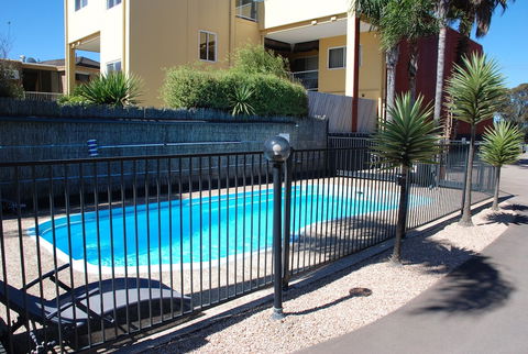 Cunningham Shore Motel - Accommodation ACT 5