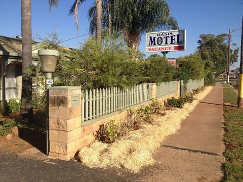 Oasis Motel Peak Hill - Accommodation ACT 4
