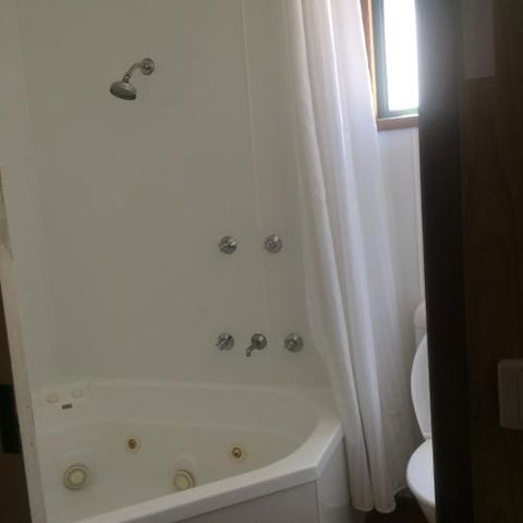 Wagga Wagga Beach Caravan Park - Accommodation ACT 2