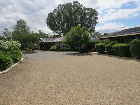 Burringa Motel - Accommodation ACT 0