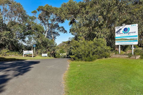 Blue Lagoon Beach Resort - Accommodation ACT 2