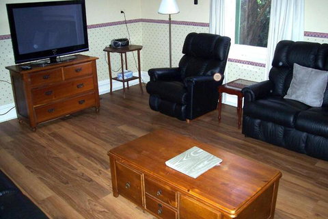 Smith Street Villa Naracoorte - Accommodation ACT 7