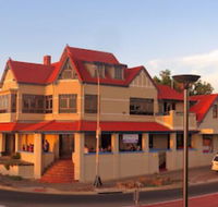 McCloud House - Accommodation ACT