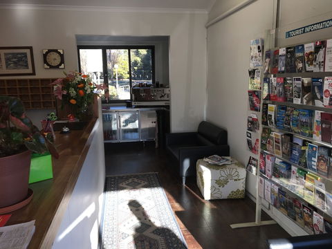 Red Cedars Motel - Accommodation ACT 6