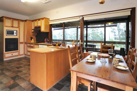 Lavender Farm - Accommodation ACT 6