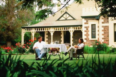 The Lodge Country House - Accommodation ACT 0