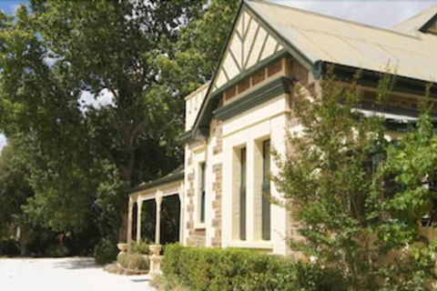 The Lodge Country House - Accommodation ACT 2