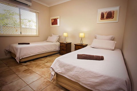 Wunan House - Accommodation ACT 5