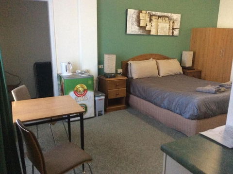 The New Whyalla Hotel - Accommodation ACT 6