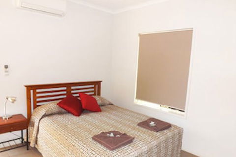 Derby Lodge Self Contained Apartments - Accommodation ACT 5