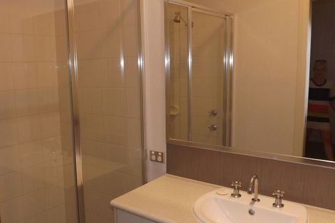 Derby Lodge Self Contained Apartments - Accommodation ACT 7