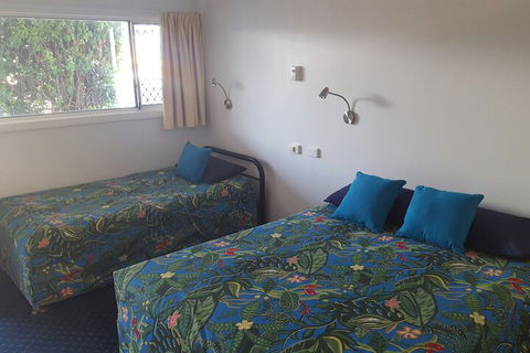 Fourth Avenue Motor Inn - Accommodation ACT 6