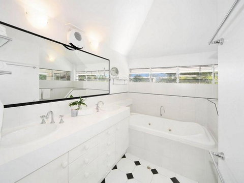 43 Cooran Court - Accommodation ACT 1