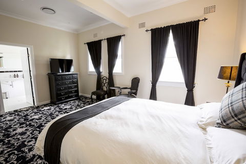 The Commercial Boutique Hotel - Accommodation ACT 0