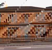 Macquarie Manor - Accommodation ACT