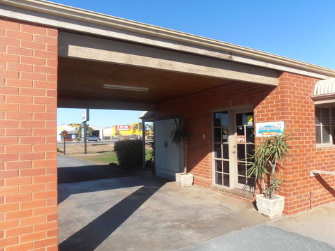 All Rivers Motor Inn - Accommodation ACT 2