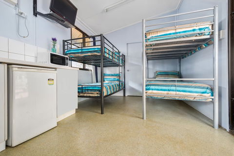 AAOK Lakes Resort & Caravan Park - Accommodation ACT 2