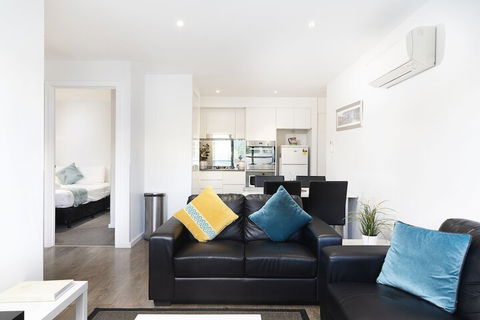 RNR Serviced Apartments North Melbourne - Accommodation ACT 5