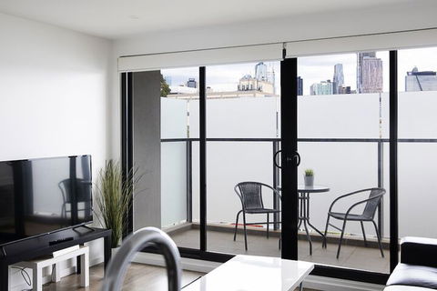 RNR Serviced Apartments North Melbourne - Accommodation ACT 7