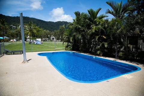 NRMA Airlie Beach Holiday Park - Accommodation ACT 4