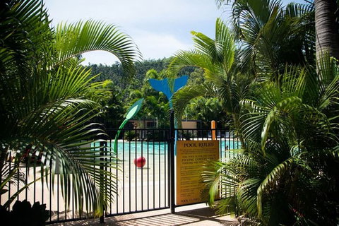 NRMA Airlie Beach Holiday Park - Accommodation ACT 2