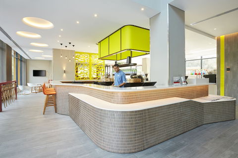 Holiday Inn Express Sydney Macquarie Park, An IHG Hotel - Accommodation ACT 2