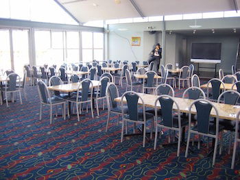 Christies Beach Hotel - Accommodation ACT 5