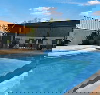 Aaok Moondarra Accommodation Village - Accommodation ACT