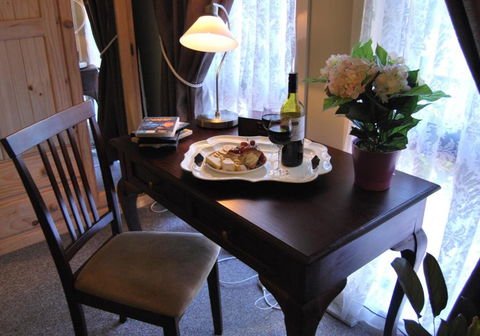 Cutmore Cottages Meurants Manor - Accommodation ACT 1