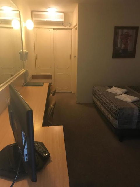 Gateway Motor Inn - Accommodation ACT 2