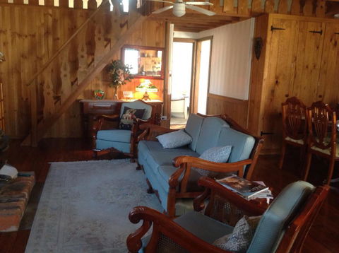 A Country Barn Retreat - Accommodation ACT 4