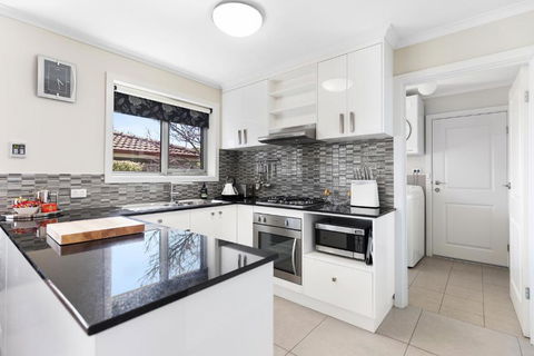 City One Apartment - Accommodation ACT 6