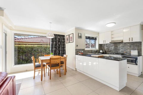 City One Apartment - Accommodation ACT 4