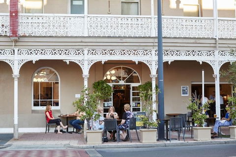 Rose Hotel & Motel - Accommodation ACT 4