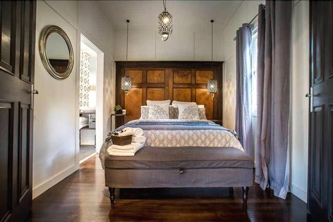 White Gates Cottage - Accommodation ACT 6