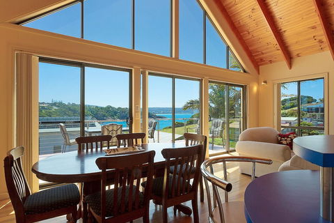 Snug Cove Villas - Accommodation ACT 3