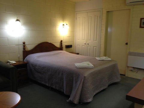 Robertson Country Motel - Accommodation ACT 4